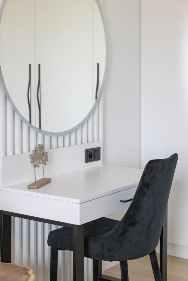 Polanki Aqua Apartment With Parking By Renters Prestige 코워브제크 외부 사진